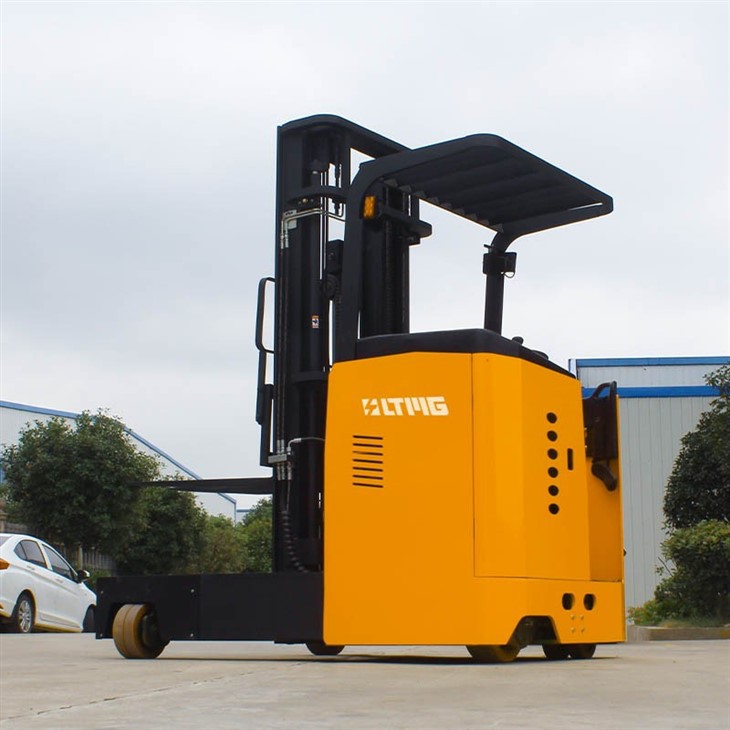 four-way reach truck