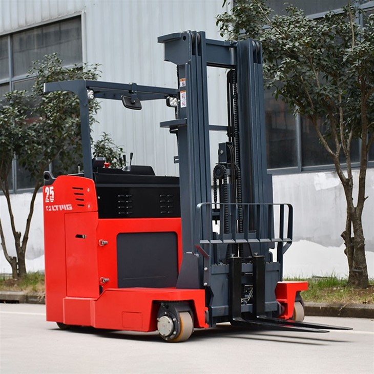 2.5 Ton Multi-directional Reach Truck Stand On