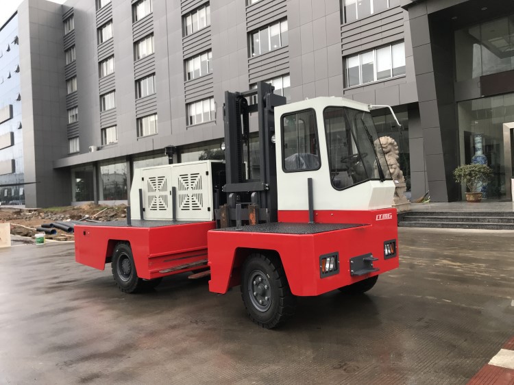 forklift sideloader