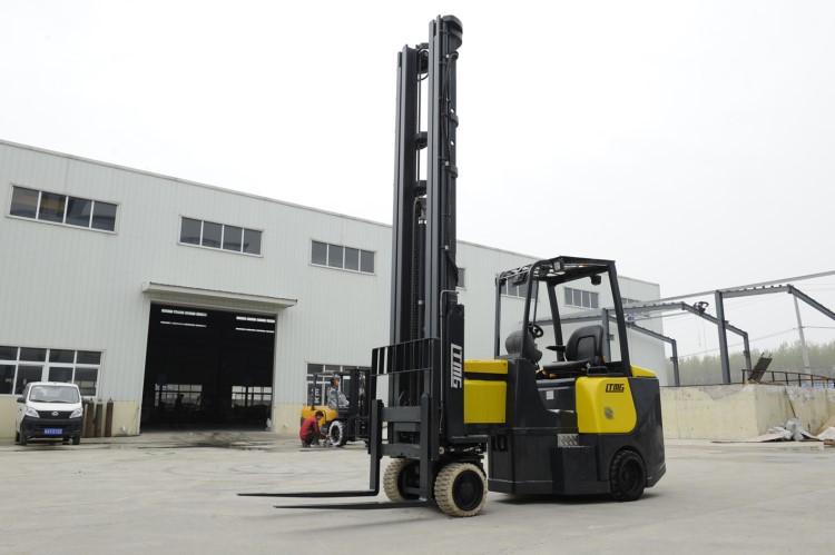 electric forklift