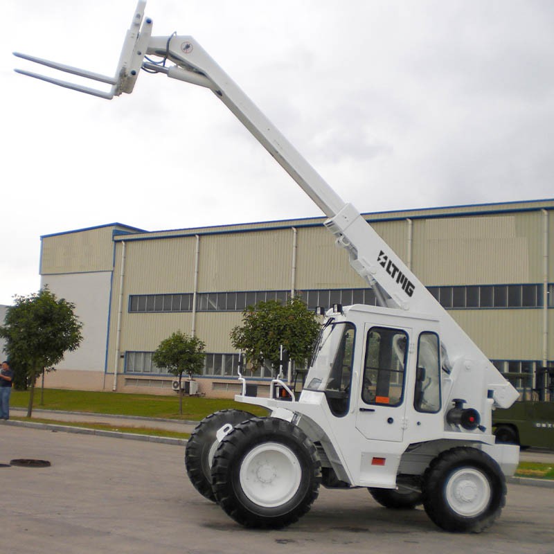 forklift with extendable forks