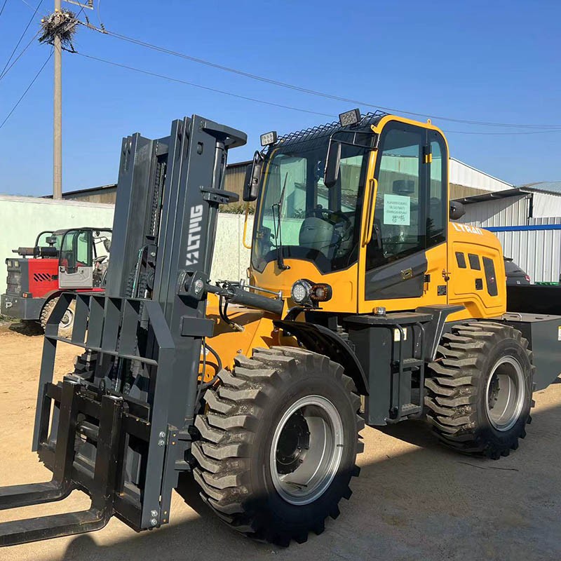 rough terrain forklift truck