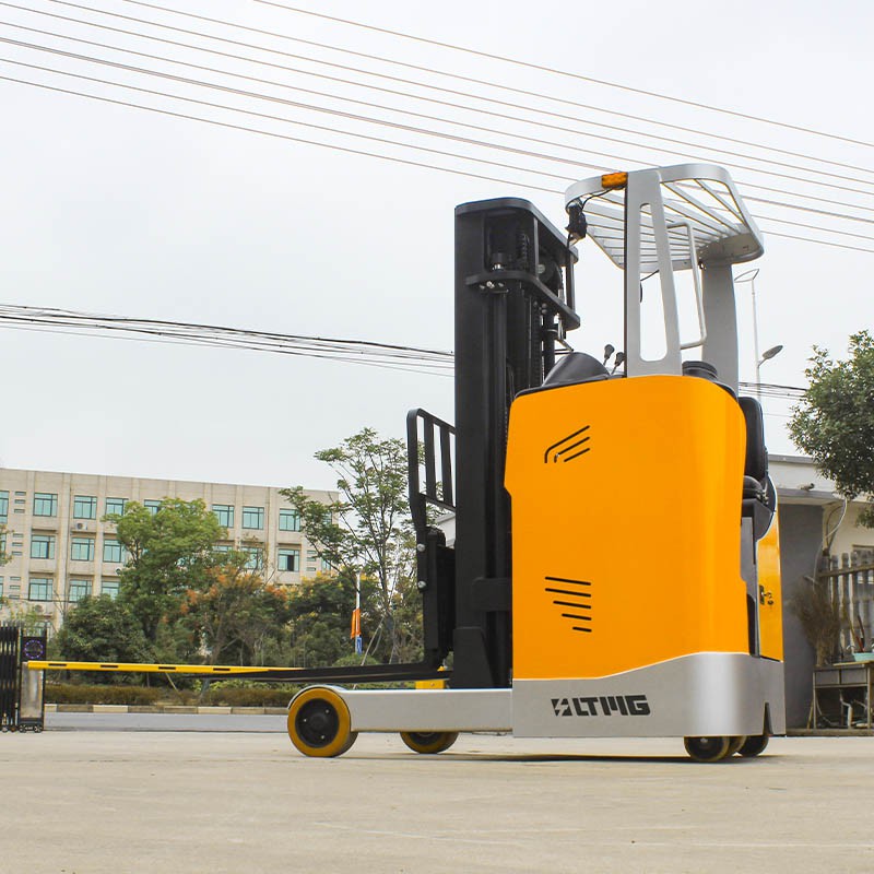 electric reach truck