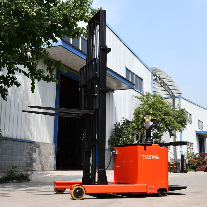 electric reach truck