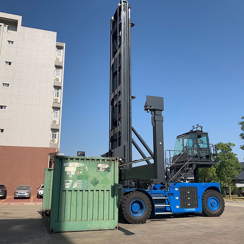 empty container forklift