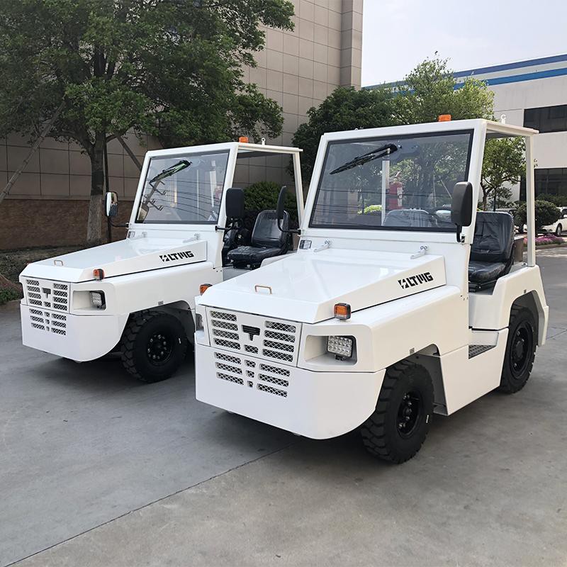 tug baggage tractor