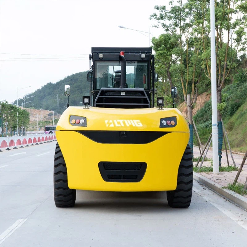 LTMG Heavy Forklift Truck in action