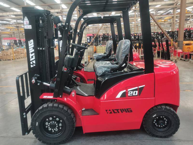 2 ton electric forklift