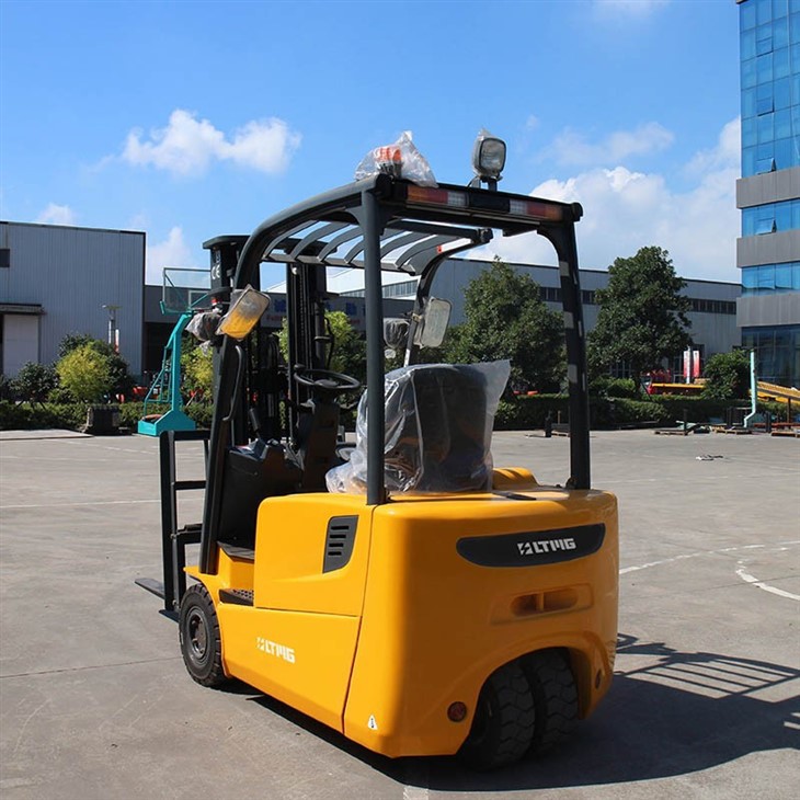 electric warehouse forklift