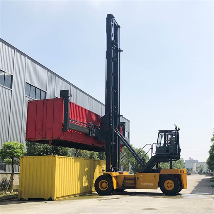 container stacker