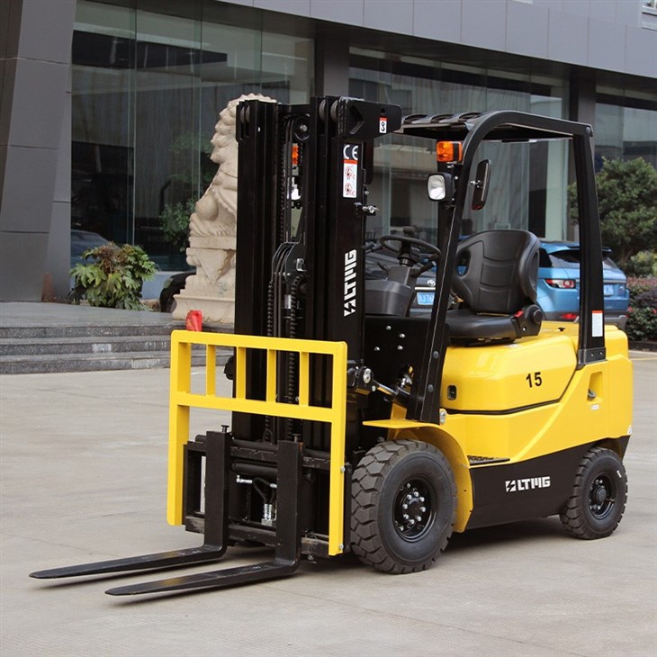 1.5 tonne forklift