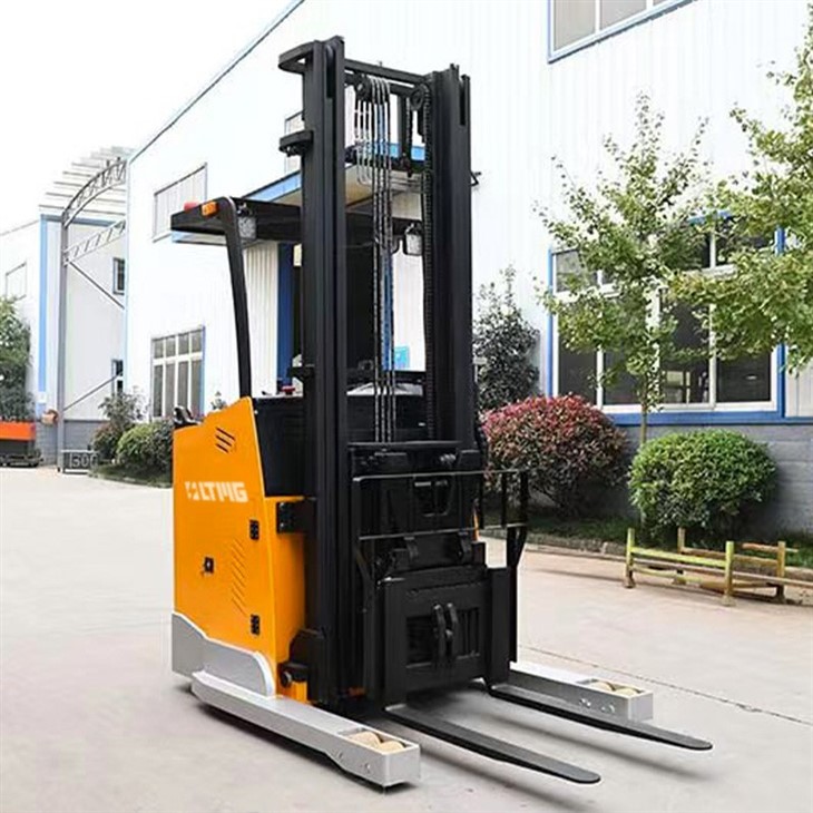 Double Deep High Reach Forklift