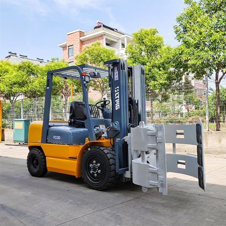 paper roll clamp forklift