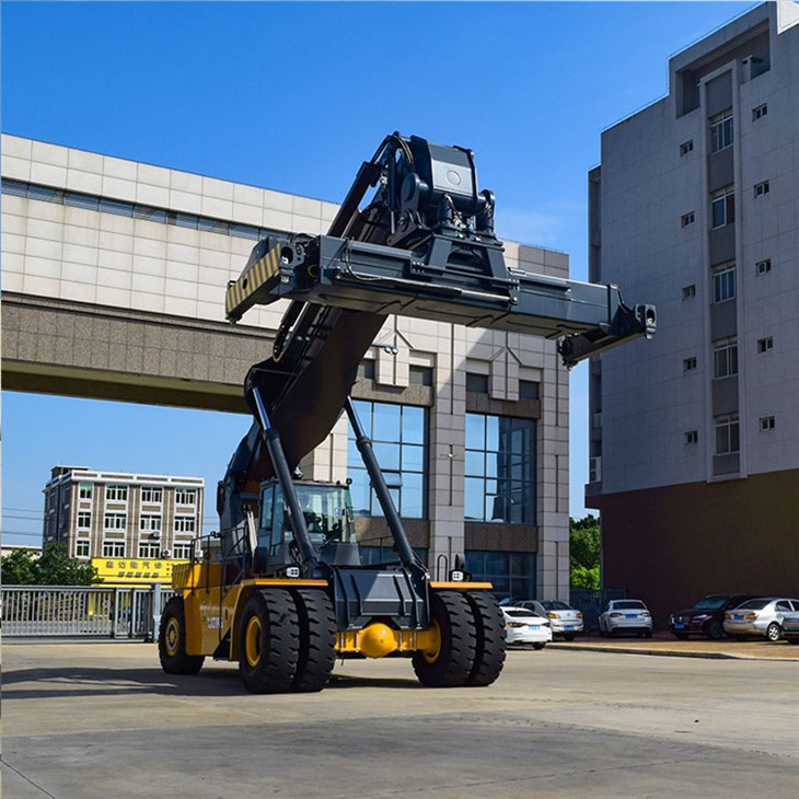 reach stacker truck