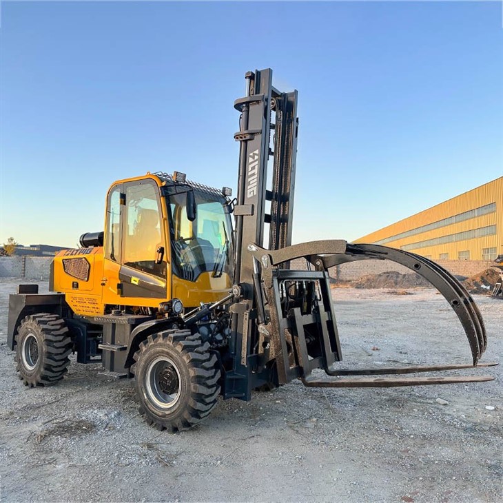 four wheel drive off-road forklift