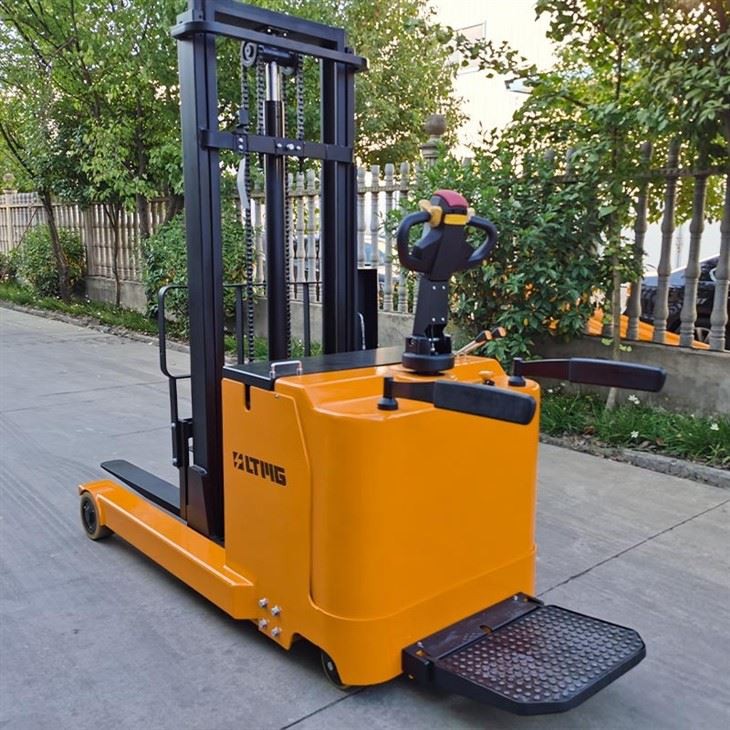 automated reach truck